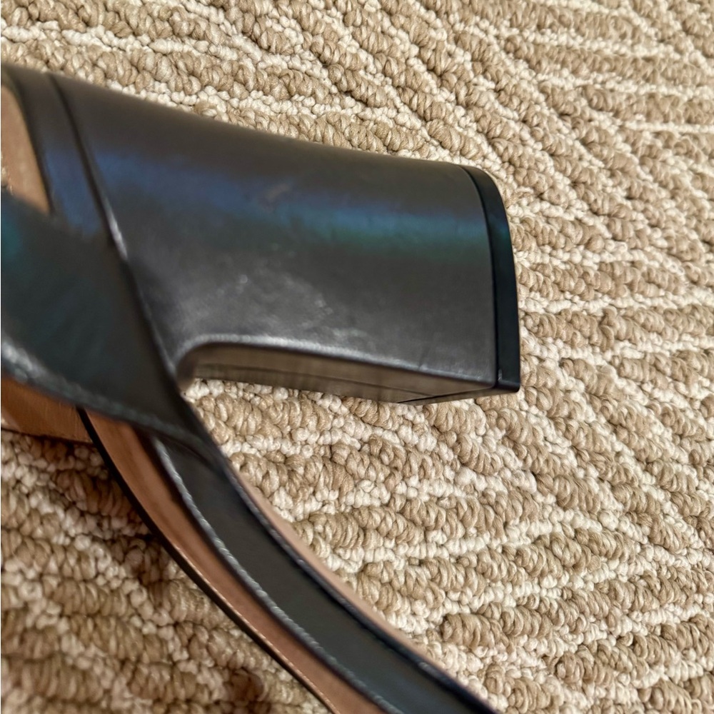 Gianvito Rossi Women's sandals - Picture 5 of 10